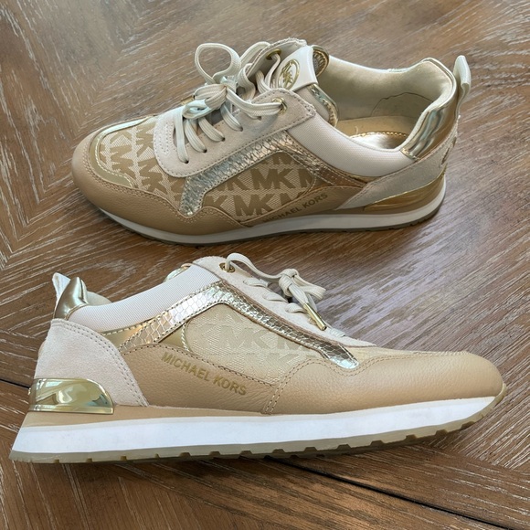 MICHAEL KORS MK LOGO JACQUARD MD SHOES - Picture 1 of 8